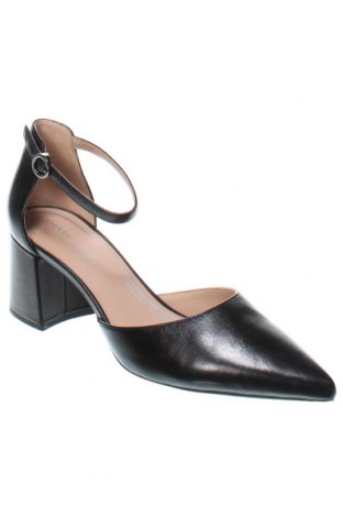 Дамски обувки Geox, Размер 36, Цвят Черен, Цена 121,80 лв.