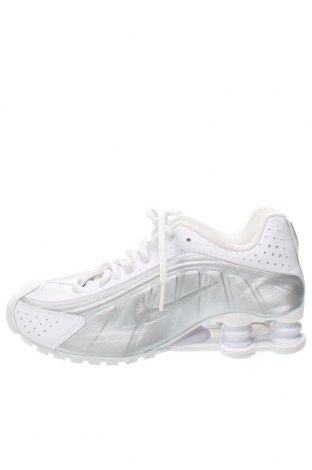 Дамски обувки Nike, Размер 37, Цвят Бял, Цена 130,29 лв.