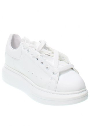 Дамски обувки RunnerBoss, Размер 37, Цвят Бял, Цена 62,00 лв.