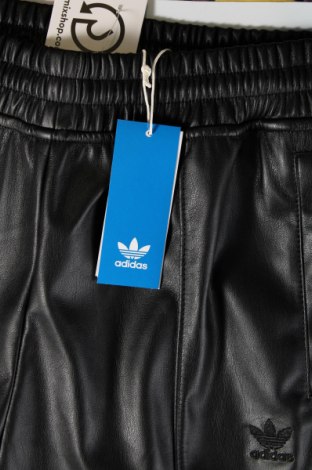 Damenhose Adidas Originals, Größe M, Farbe Schwarz, Preis 44,23 €
