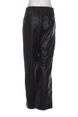 Pantaloni de femei Bershka, Mărime L, Culoare Negru, Preț 32,55 Lei
