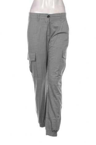 Damenhose Bershka, Größe S, Farbe Grau, Preis 9,08 €