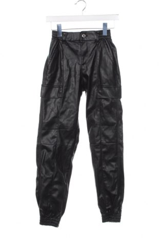 Дамски панталон Bershka, Размер XS, Цвят Черен, Цена 8,99 лв.