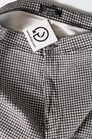 Дамски панталон Bershka, Размер M, Цвят Многоцветен, Цена 5,22 лв.