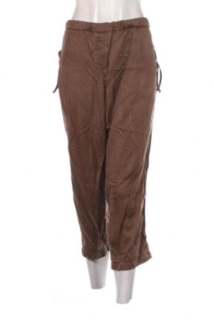 Дамски панталон Brax, Размер XXL, Цвят Кафяв, Цена 156,00 лв.