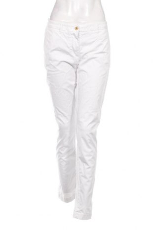 Дамски панталон Gant, Размер M, Цвят Бял, Цена 57,60 лв.