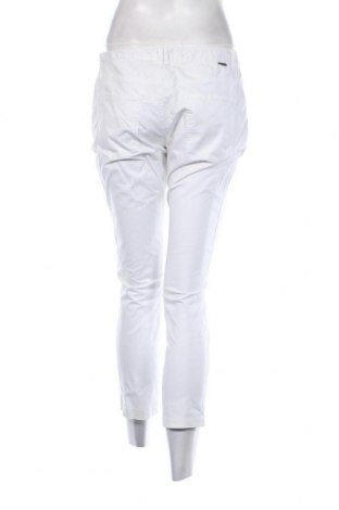 Дамски панталон Geox, Размер M, Цвят Бял, Цена 78,16 лв.