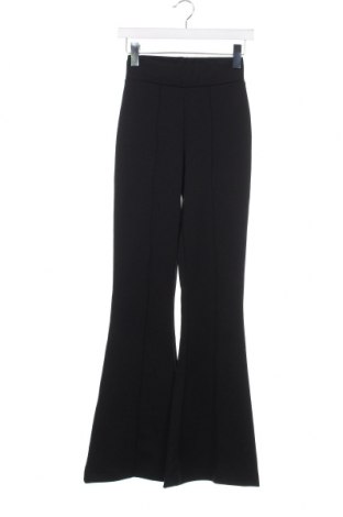 Дамски панталон Gestuz, Размер XS, Цвят Черен, Цена 102,00 лв.