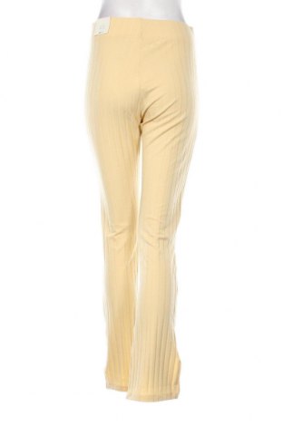 Дамски панталон Gina Tricot, Размер M, Цвят Жълт, Цена 18,60 лв.