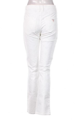 Дамски панталон Guess, Размер S, Цвят Бял, Цена 51,60 лв.