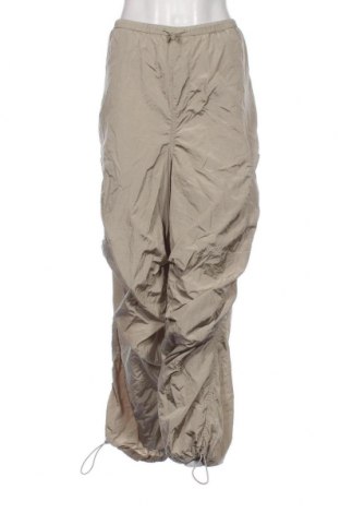 Дамски панталон H&M Divided, Размер L, Цвят Зелен, Цена 17,60 лв.