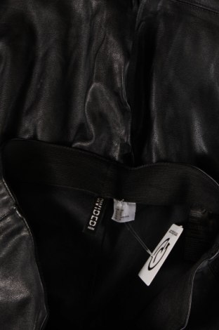 Дамски панталон H&M Divided, Размер M, Цвят Черен, Цена 5,51 лв.