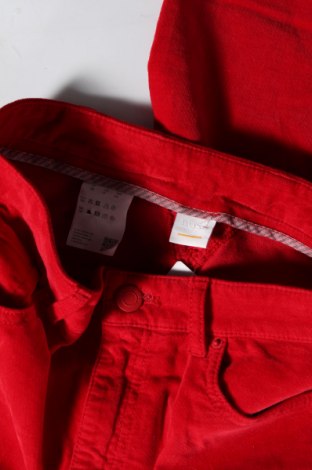 Дамски панталон Hugo Boss, Размер XS, Цвят Червен, Цена 119,30 лв.