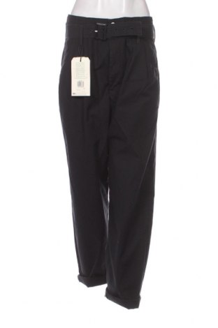 Дамски панталон Levi's, Размер L, Цвят Черен, Цена 156,00 лв.