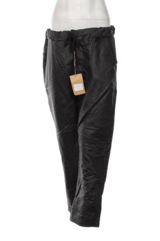 Γυναικείο παντελόνι Made In Italy, Μέγεθος L, Χρώμα Μαύρο, Τιμή 28,45 €