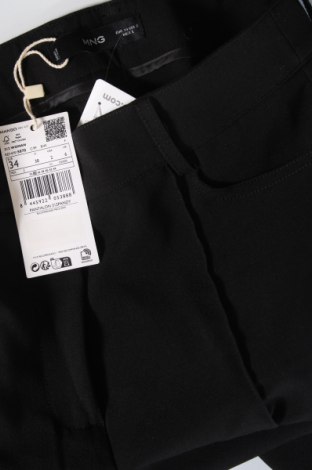 Дамски панталон Mango, Размер XS, Цвят Черен, Цена 77,00 лв.