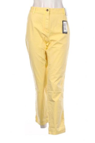 Γυναικείο παντελόνι Marks & Spencer, Μέγεθος L, Χρώμα Κίτρινο, Τιμή 31,96 €