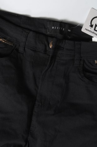 Γυναικείο παντελόνι Mohito, Μέγεθος S, Χρώμα Μαύρο, Τιμή 2,87 €