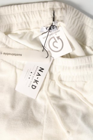 Γυναικείο παντελόνι NA-KD, Μέγεθος XL, Χρώμα Λευκό, Τιμή 47,94 €
