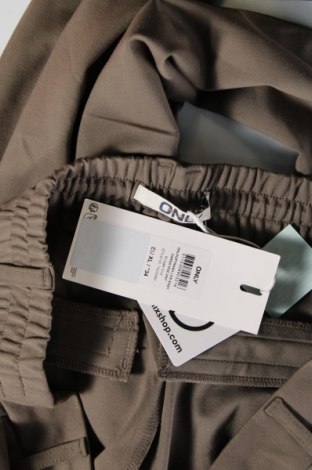 Γυναικείο παντελόνι ONLY, Μέγεθος XL, Χρώμα Γκρί, Τιμή 31,96 €