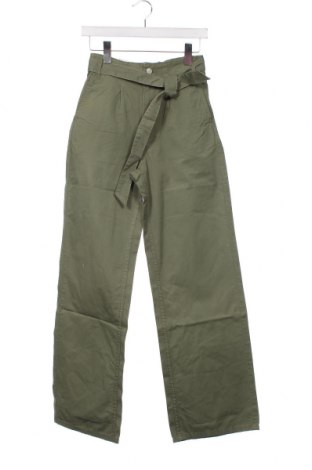 Дамски панталон Pepe Jeans, Размер XS, Цвят Зелен, Цена 156,00 лв.