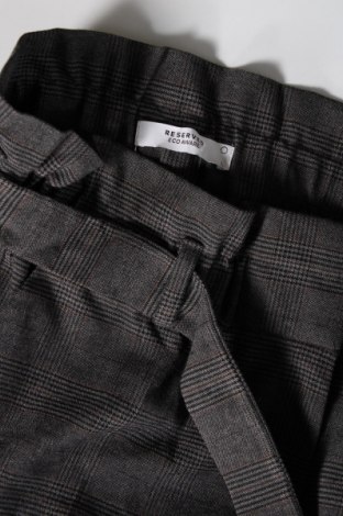 Дамски панталон Reserved, Размер L, Цвят Сив, Цена 29,00 лв.