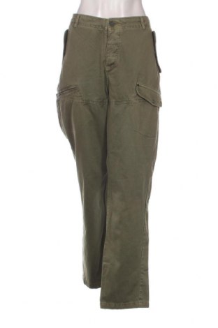 Γυναικείο παντελόνι Soviet, Μέγεθος XL, Χρώμα Πράσινο, Τιμή 7,86 €
