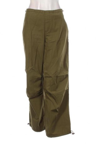 Pantaloni de femei Trendyol, Mărime M, Culoare Verde, Preț 253,29 Lei
