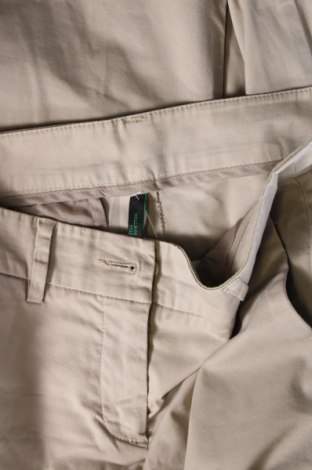 Pantaloni de femei United Colors Of Benetton, Mărime M, Culoare Bej, Preț 68,07 Lei