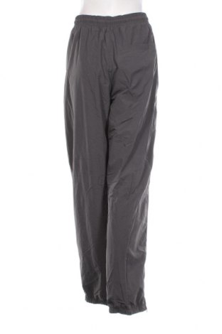 Дамски панталон Urban Classics, Размер XXL, Цвят Сив, Цена 18,48 лв.