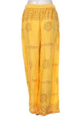 Дамски панталон Urban Outfitters, Размер M, Цвят Жълт, Цена 26,04 лв.