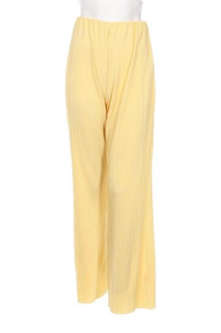 Дамски панталон Zara, Размер M, Цвят Жълт, Цена 31,62 лв.