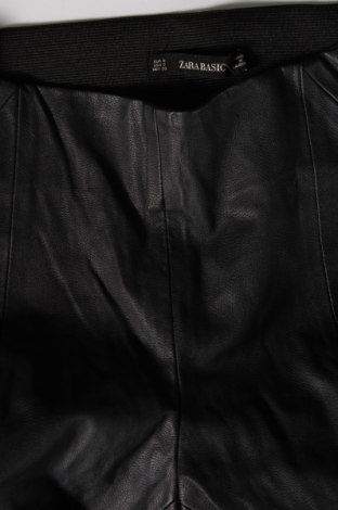 Pantaloni de femei Zara, Mărime S, Culoare Negru, Preț 31,42 Lei