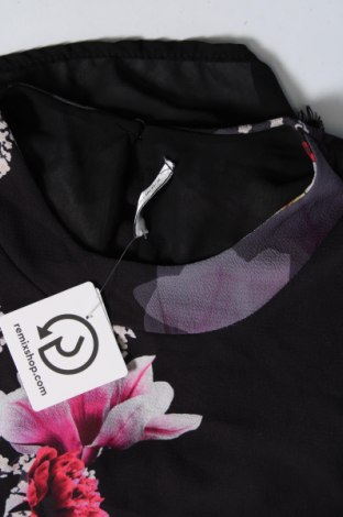 Γυναικείο αμάνικο μπλουζάκι, Μέγεθος M, Χρώμα Μαύρο, Τιμή 4,38 €