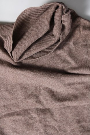 Pulover de femei, Mărime M, Culoare Bej, Preț 31,48 Lei