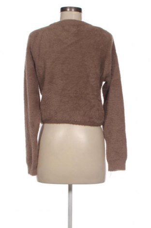 Дамски пуловер Bershka, Размер M, Цвят Бежов, Цена 7,54 лв.