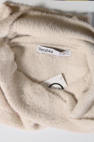 Damenpullover Bershka, Größe S, Farbe Ecru, Preis 8,07 €