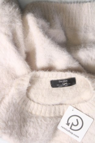 Дамски пуловер Bershka, Размер S, Цвят Екрю, Цена 9,57 лв.
