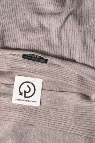 Damenpullover Blind Date, Größe M, Farbe Silber, Preis € 5,25