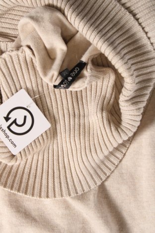 Дамски пуловер One Love, Размер M, Цвят Бежов, Цена 5,22 лв.