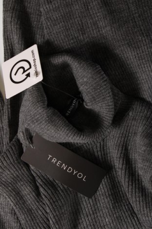 Дамски пуловер Trendyol, Размер M, Цвят Сив, Цена 39,99 лв.