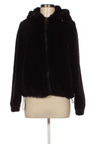 Дамско палто Bershka, Размер S, Цвят Черен, Цена 66,34 лв.