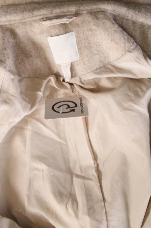 Дамско палто H&M, Размер XS, Цвят Бежов, Цена 38,52 лв.