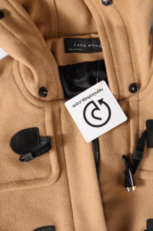 Дамско палто Zara, Размер S, Цвят Бежов, Цена 36,04 лв.