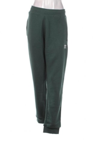 Pantaloni trening de femei Adidas Originals, Mărime XL, Culoare Verde, Preț 168,26 Lei