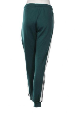 Pantaloni trening de femei Urban Classics, Mărime XXL, Culoare Verde, Preț 88,65 Lei