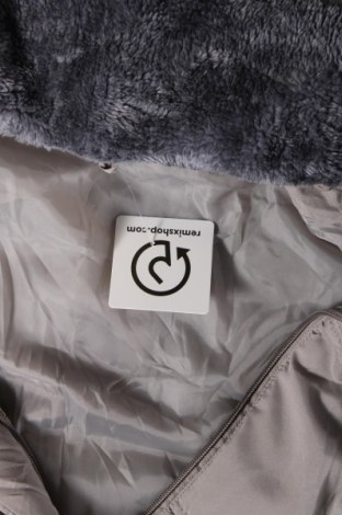 Dámska bunda , Veľkosť XL, Farba Sivá, Cena  8,17 €