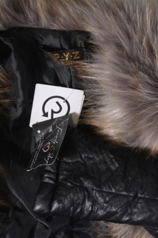 Dámska bunda , Veľkosť S, Farba Čierna, Cena  27,30 €