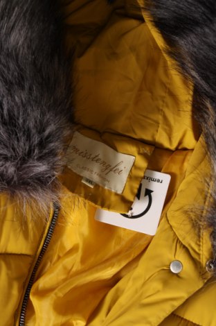 Γυναικείο μπουφάν, Μέγεθος XL, Χρώμα Κίτρινο, Τιμή 19,02 €