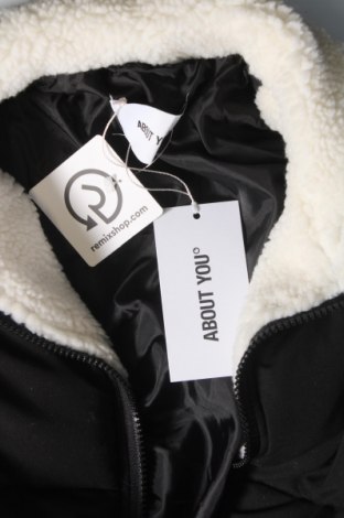 Γυναικείο μπουφάν About You, Μέγεθος XS, Χρώμα Μαύρο, Τιμή 25,05 €